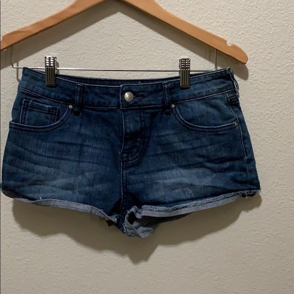 Bullhead Pants - BULLHEAD LOW RISE DENIM SHORTS